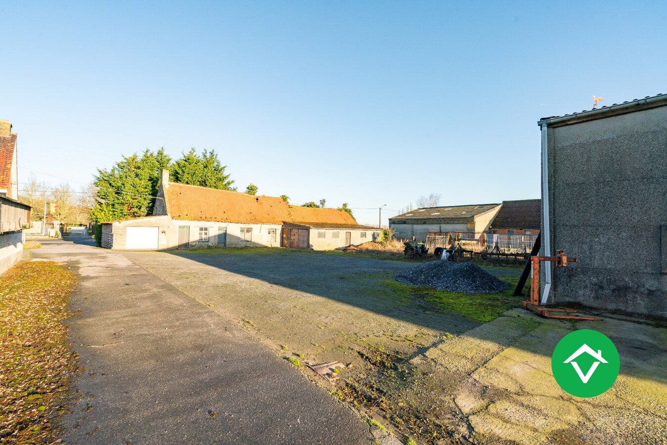 Authentieke hofstede in een landelijke omgeving te Koekelare 