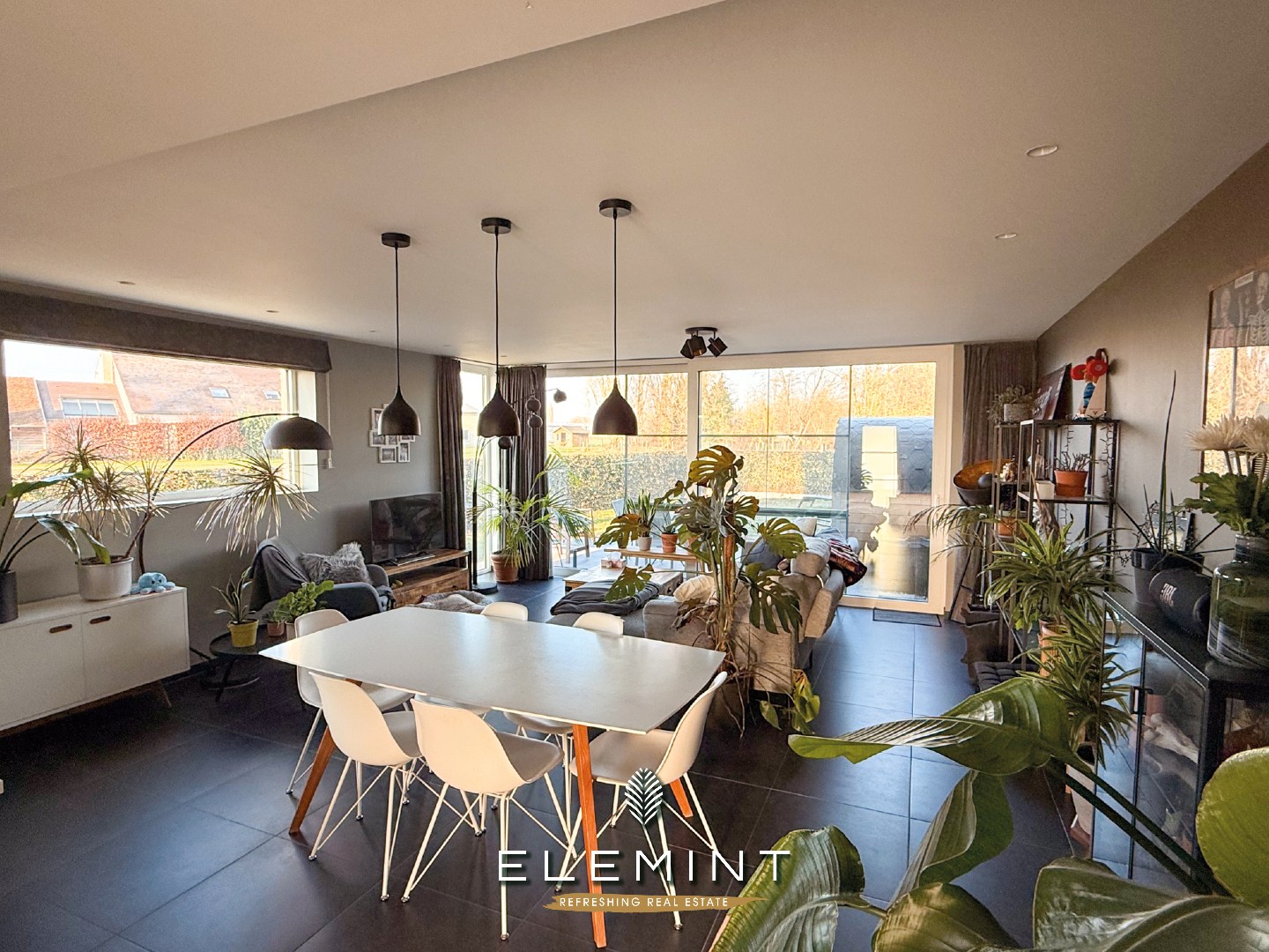 Instapklare halfopen woning te Drongen 