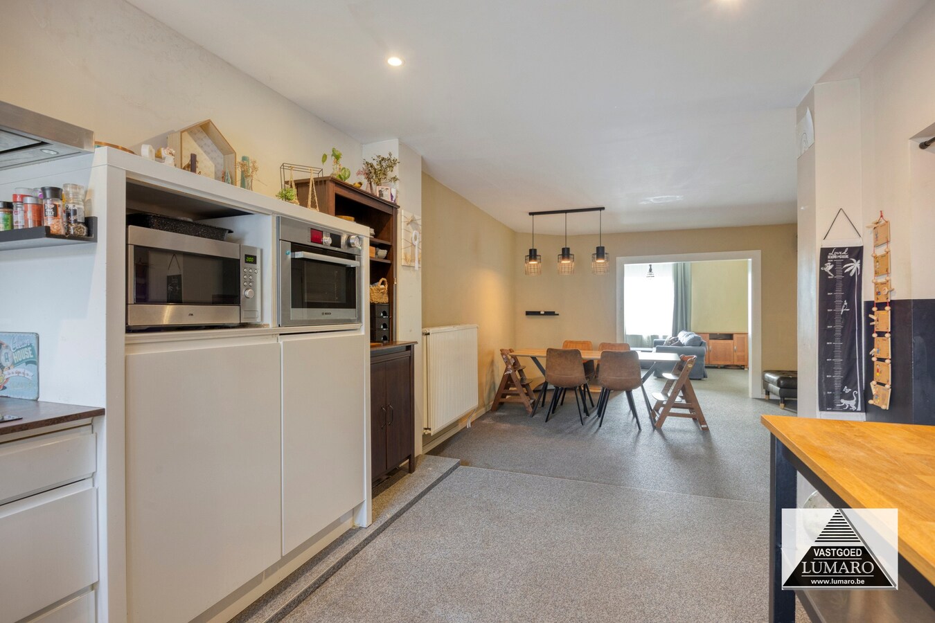 Ideale praktijk- of kangoeroewoning met tuintje en parking 