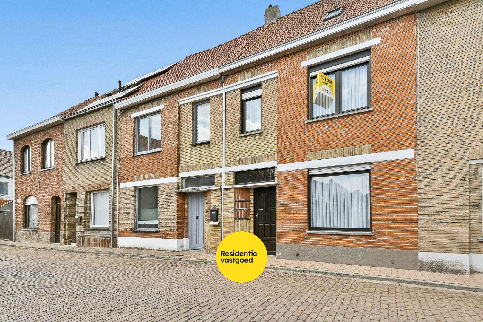 Rijwoning met veel potentieel op centrale ligging 
