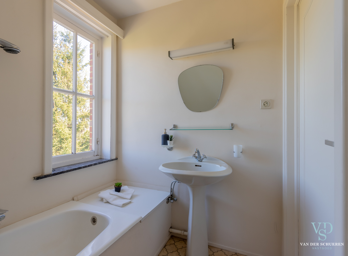 Karaktervolle, charmante villa te Zingem. 