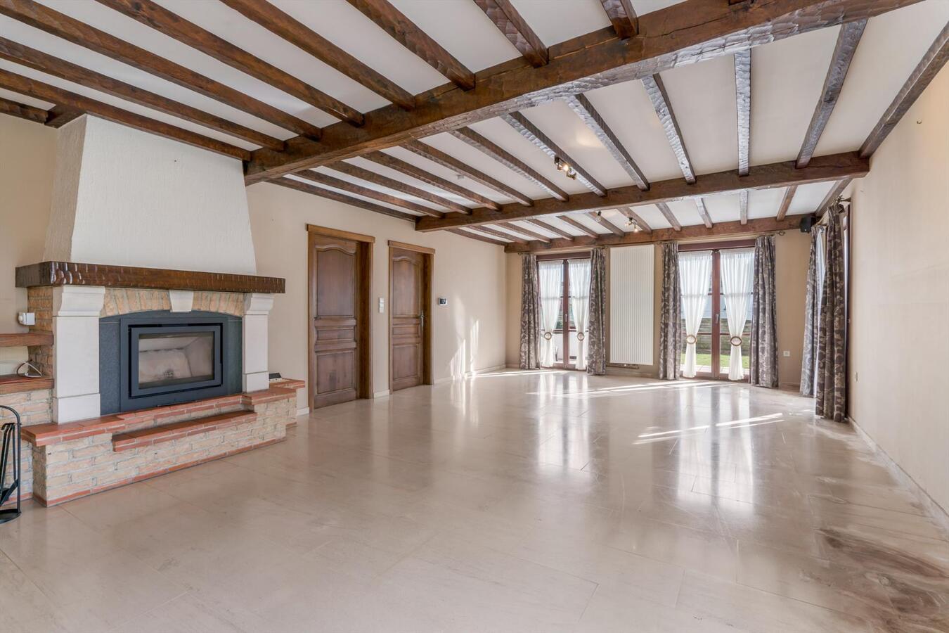 Rustig gelegen alleenstaande woning met 3 slaapkamers te Zerkegem 