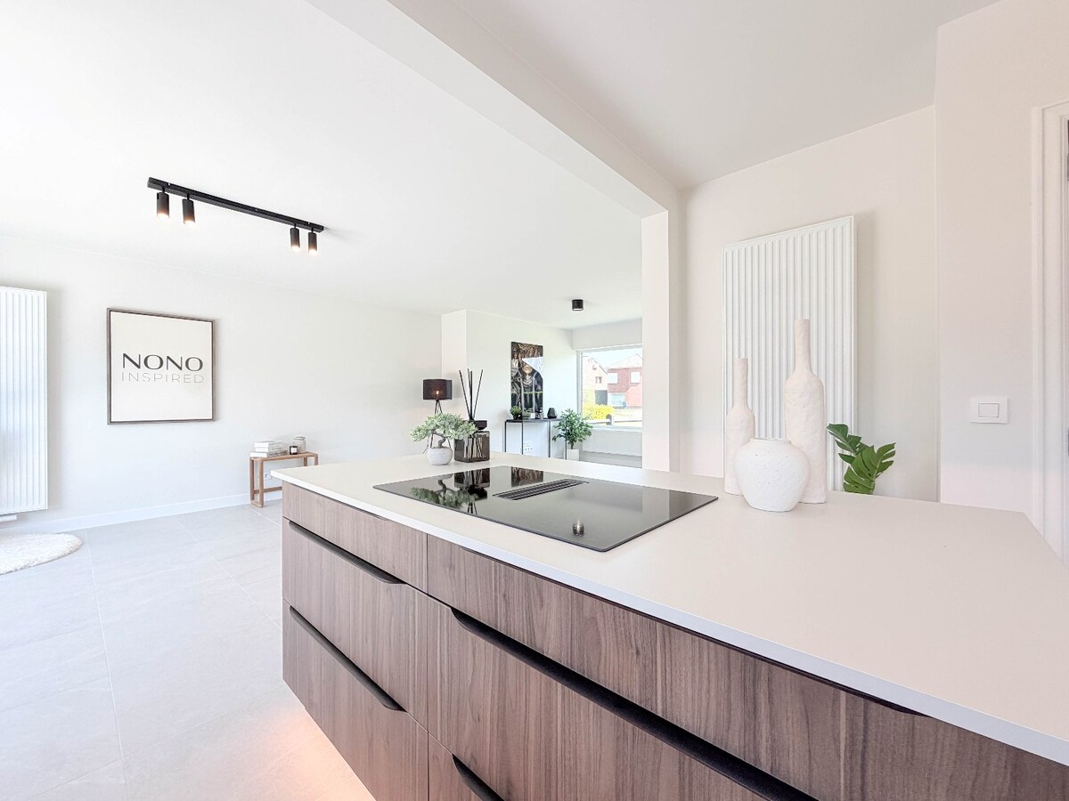 ABSOLUTE TOPPER !!!  Ontdek nu dit prachtige vernieuwde pand gelegen te Kortrijk/Heule ! *** NONO INSPIRED *** 