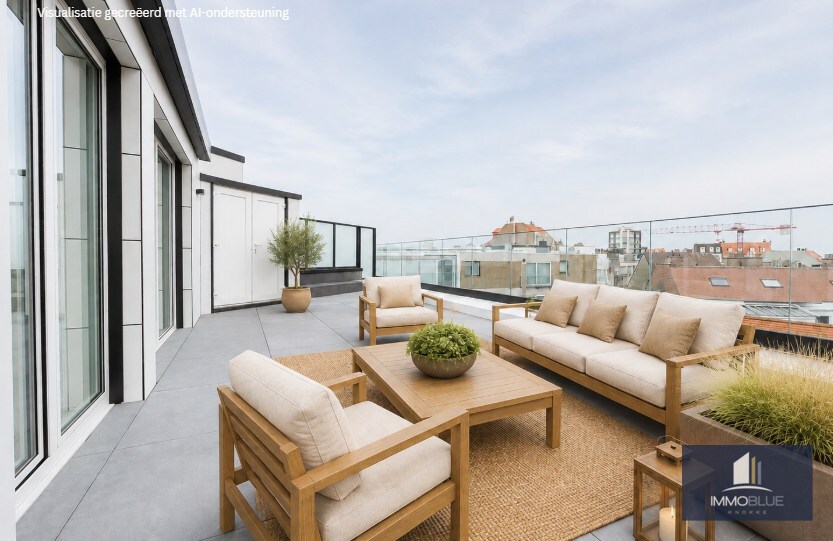 Volledig gerenoveerd dakappartement met een terras van ongeveer 45 m². 