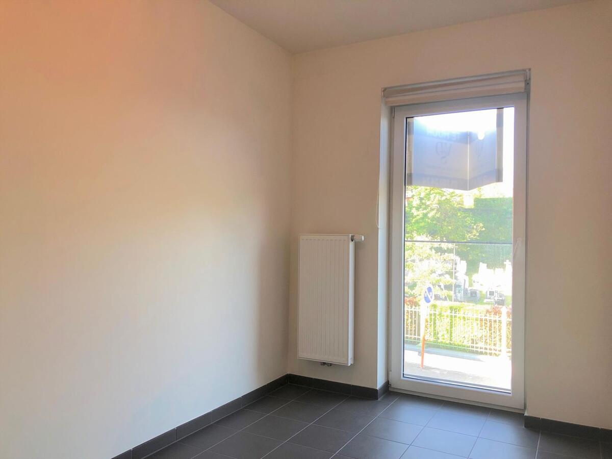 Tof appartement (residentie ‘De Hermannen’), vlakbij centrum Oudenaarde en nabij N60. 