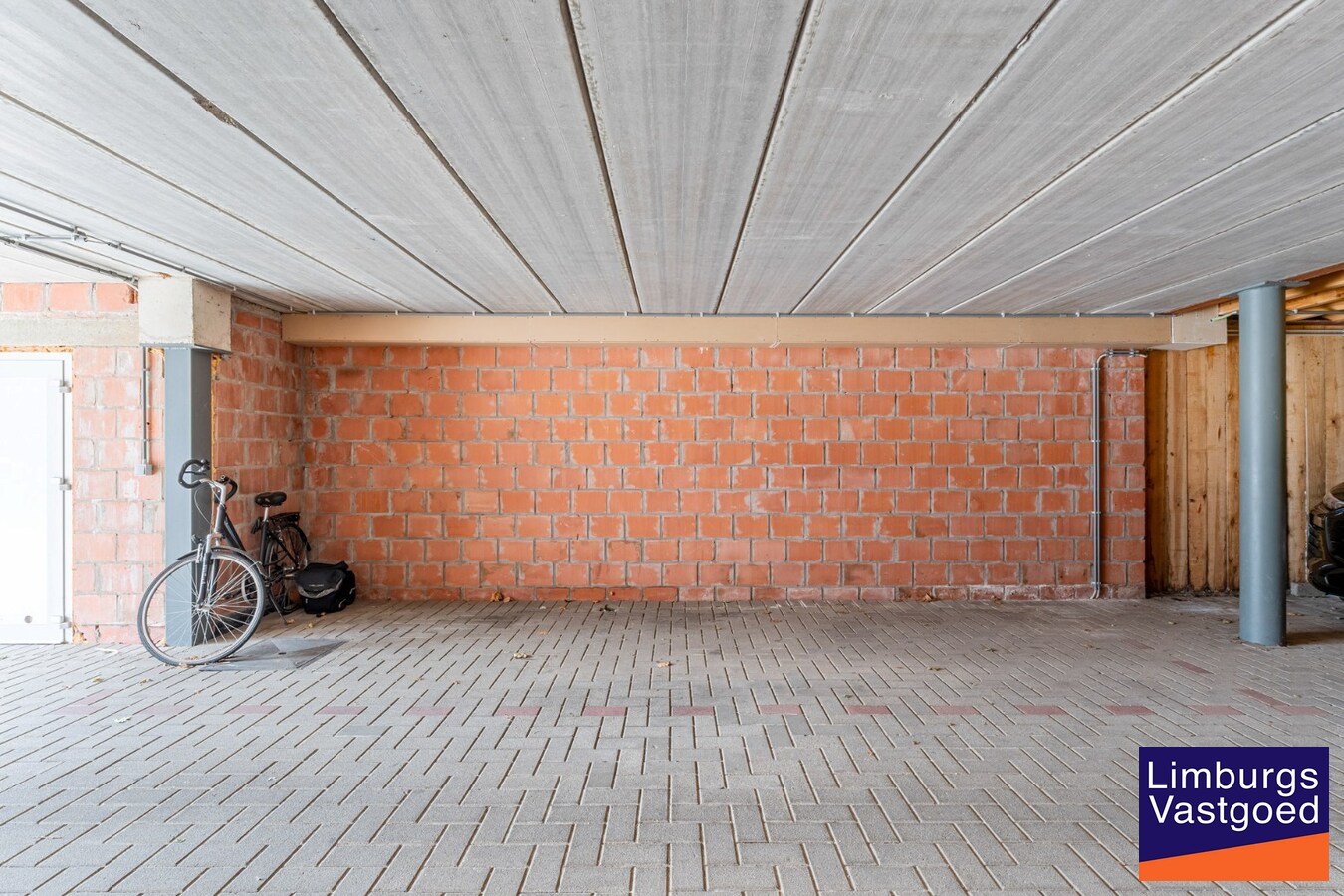 App., 119 m², 2 slpk, terras, autostaanplaats 