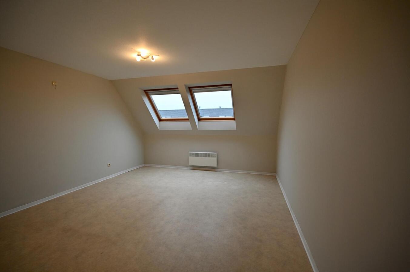 KNAP CENTRAAL GELEGEN DUPLEX APPARTEMENT MET TERRAS 