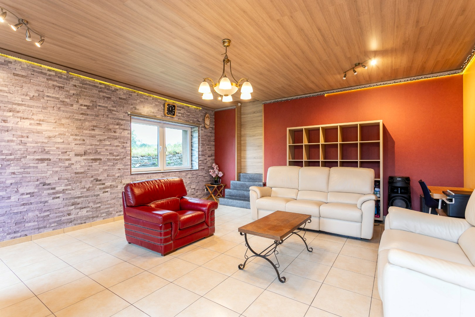 Unieke eigendom met twee woningen op een ruim perceel van 3.130 m² te Galmaarden 