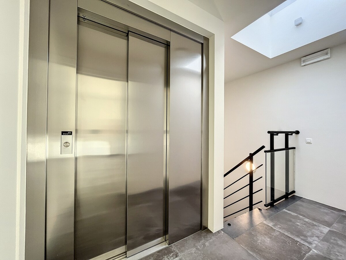 Nieuwbouw penthouse met zonneterras te centrum Zottegem 