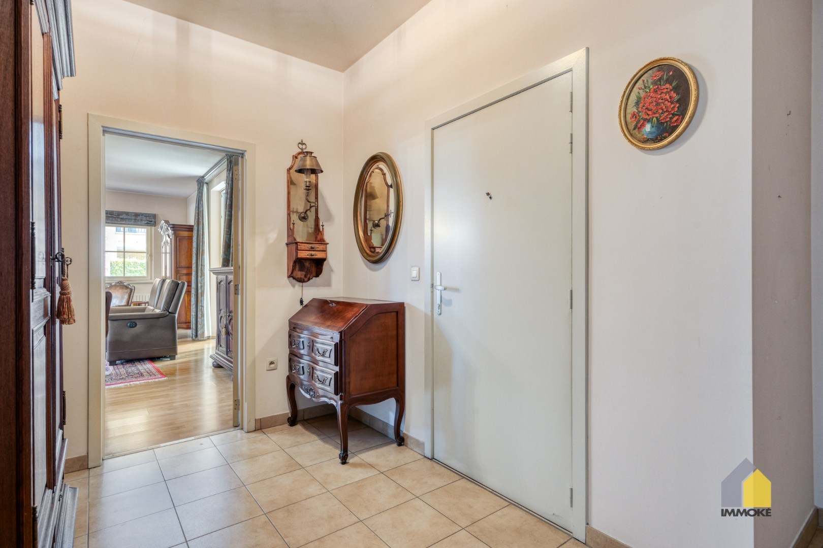 Gelijkvloers appartement met 2 slpks, stadstuin en autostaanplaats. 