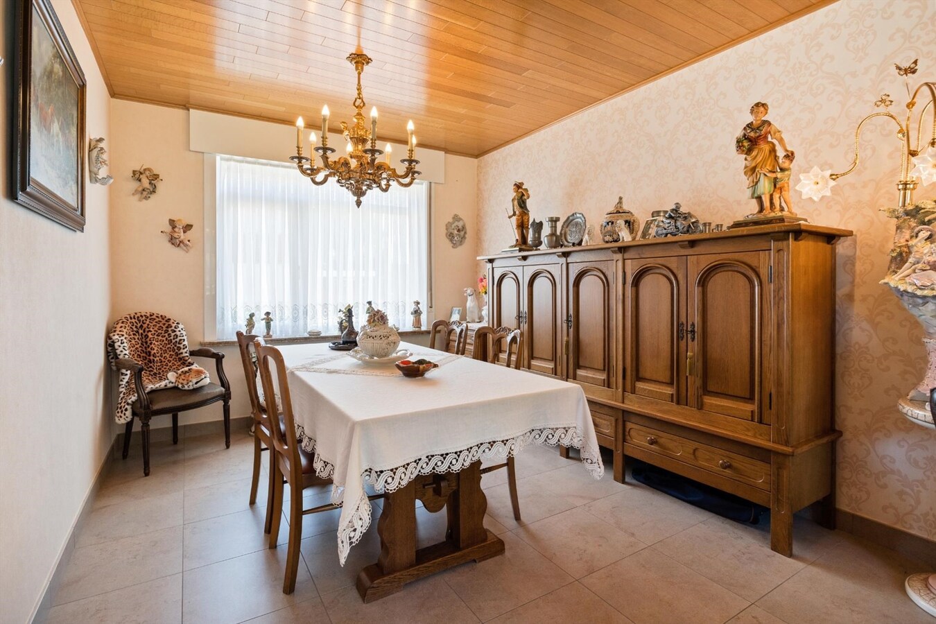 Perfect onderhouden vrijstaande woning op een boogscheut van het Centrum van Houthulst 