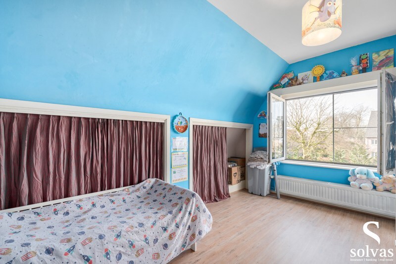 Prachtige open bebouwing met tuin, terras, garage en 4 slaapkamers in Lotenhulle 