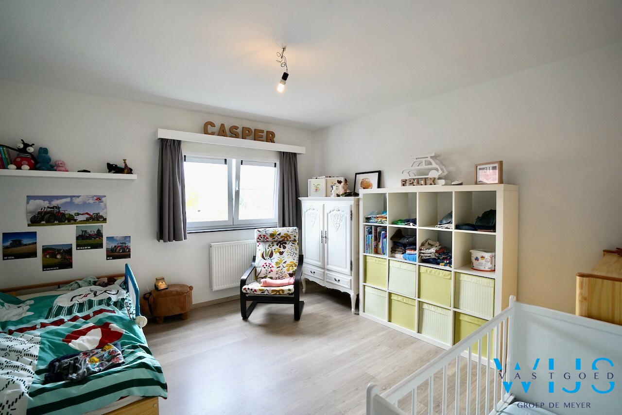 Tof woonhuis in gegeerde woonwijk te Lembeke ! 