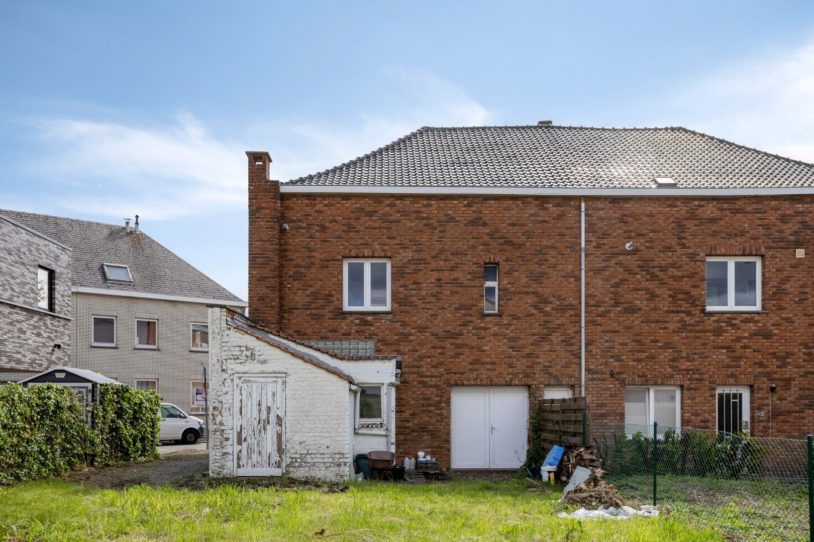 TE RENOVEREN WONING met 2/3/4 slaapkamers en tuin – 1640 SINT-GENESIUS-RODE 