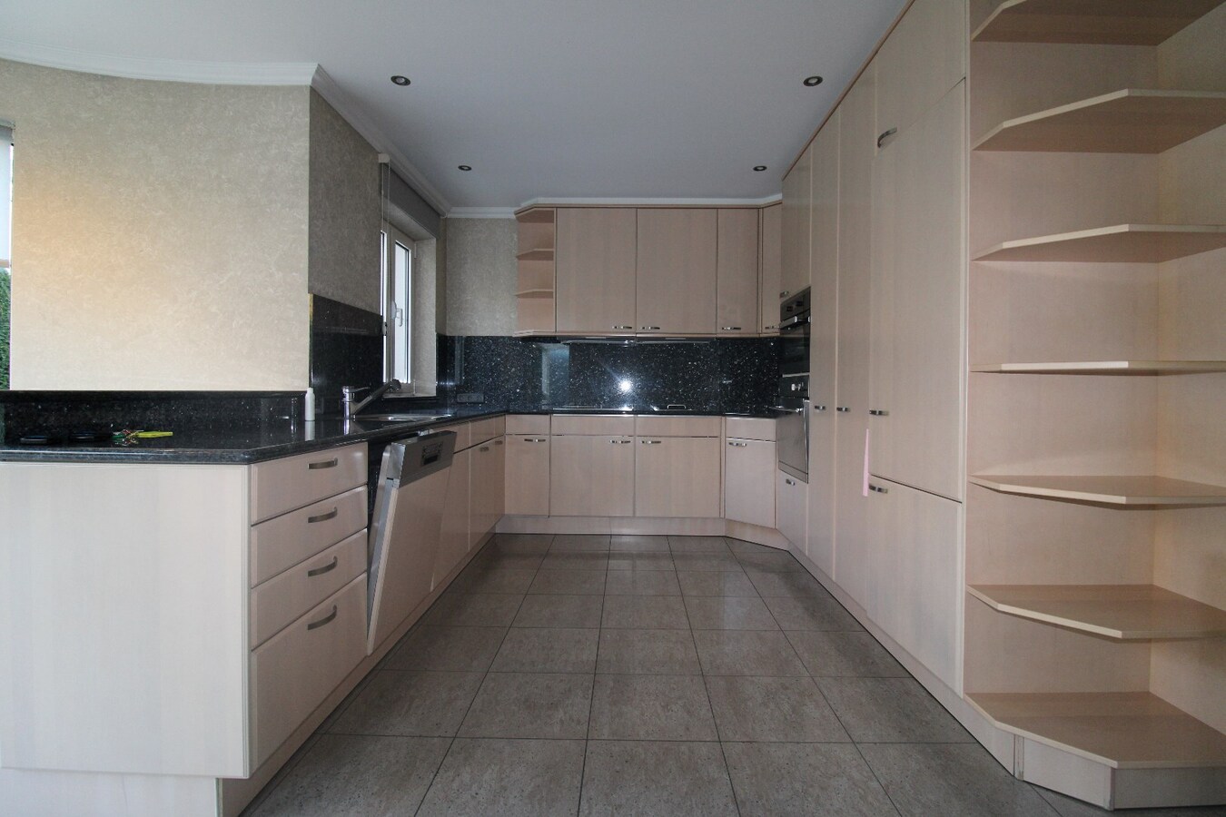 Zeer goed onderhouden woning met 3 slaapkamers 