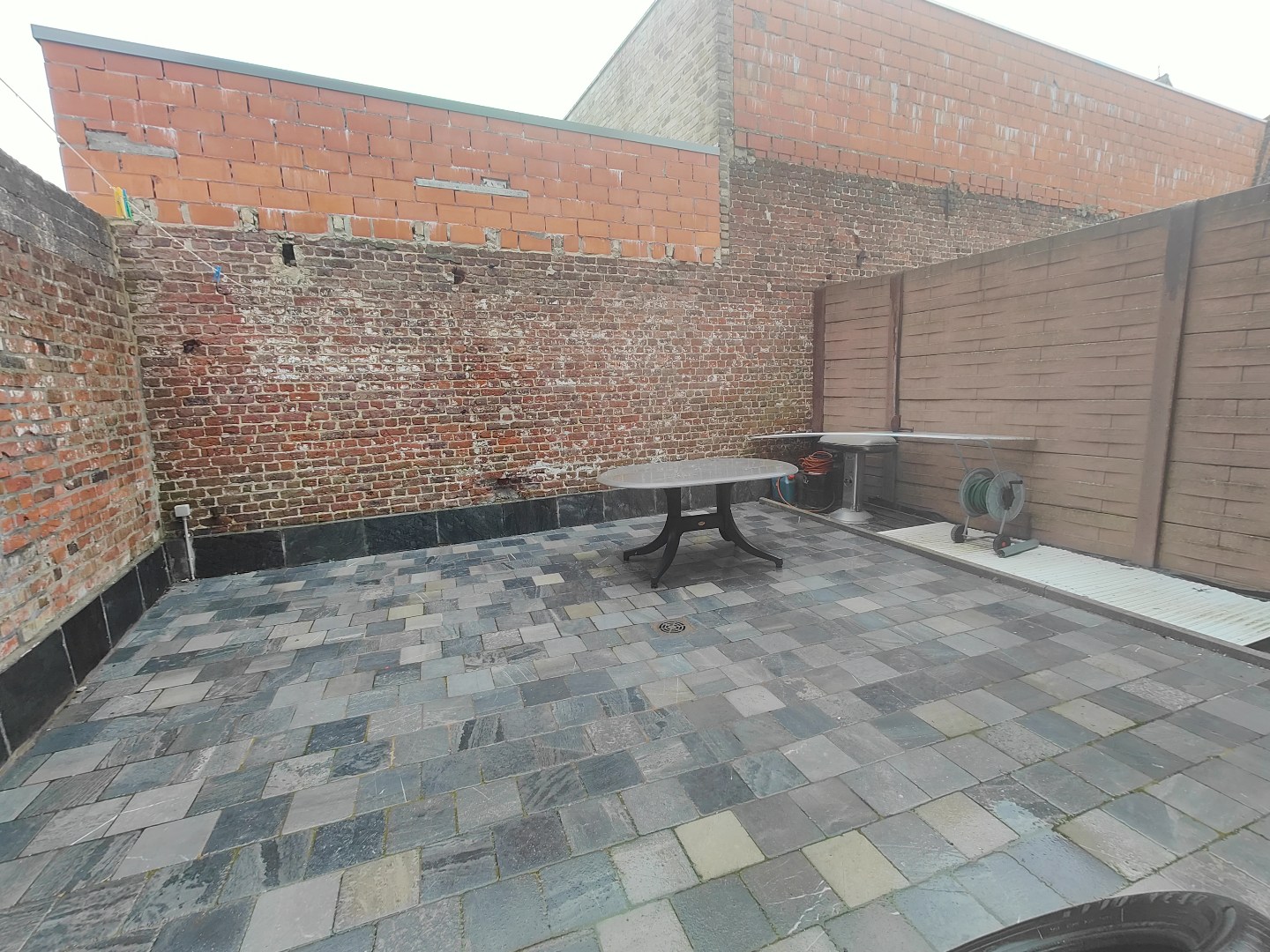 Instapklare woning met garage en ruim terras 