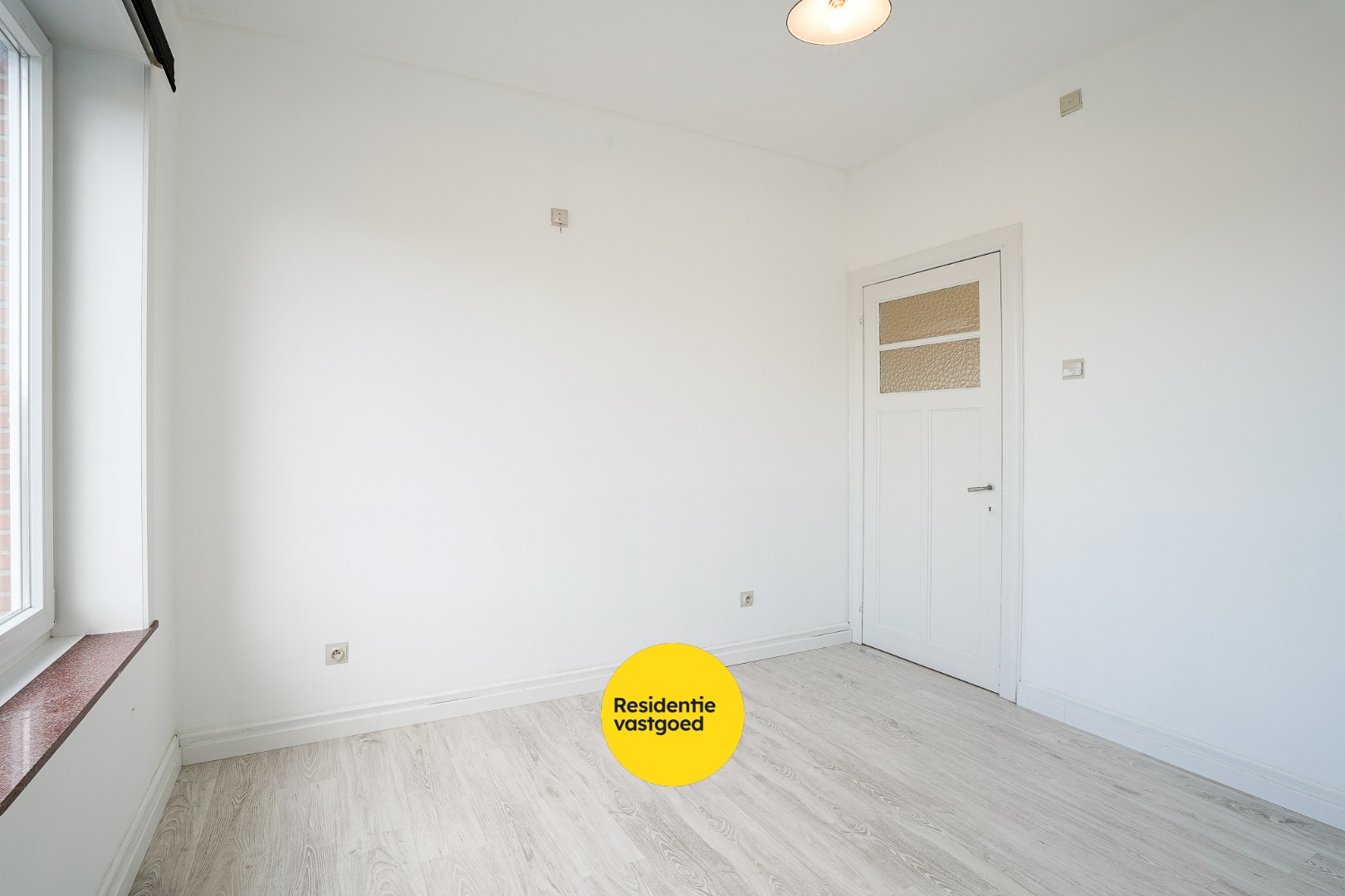 Zeer mooi onderhouden woning in het centrum van Aartrijke 