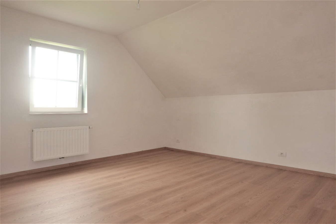 Prachtige halfopen nieuwbouw 