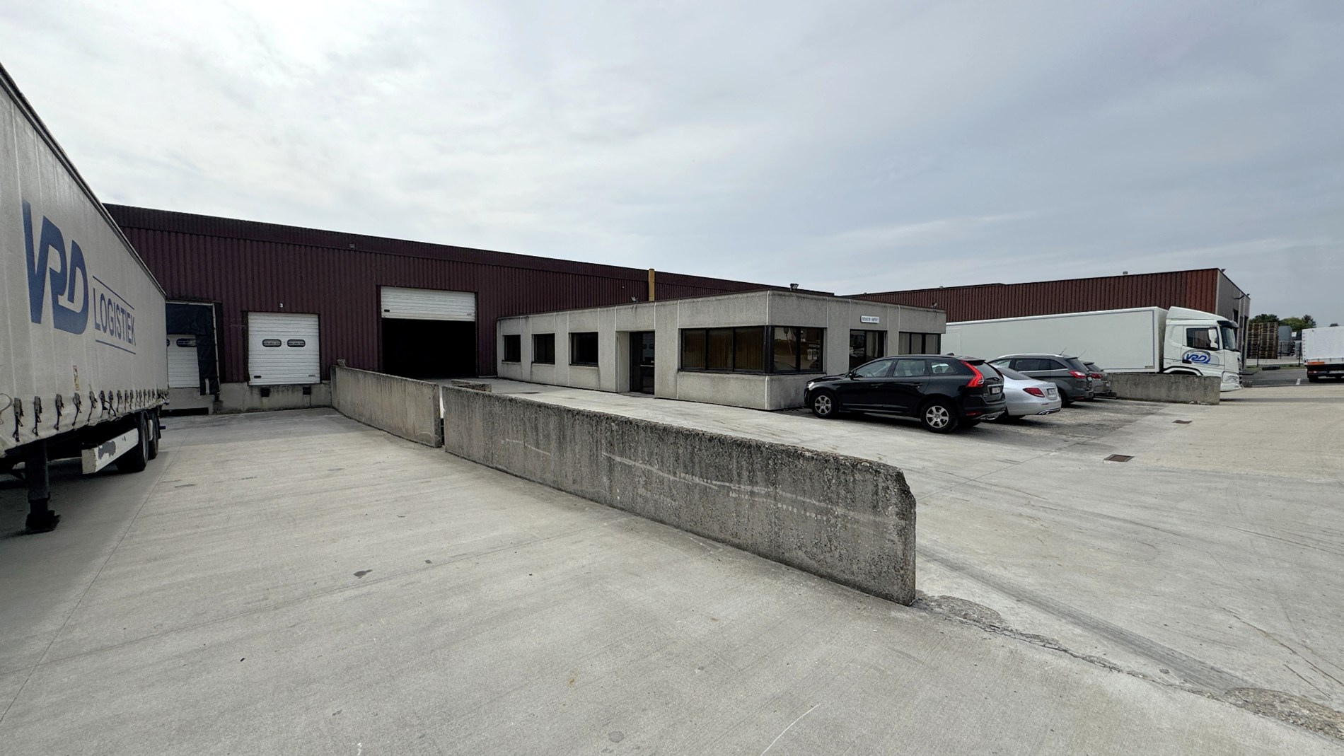 Logistiek bedrijfspand te huur industriezone TSS te Temse