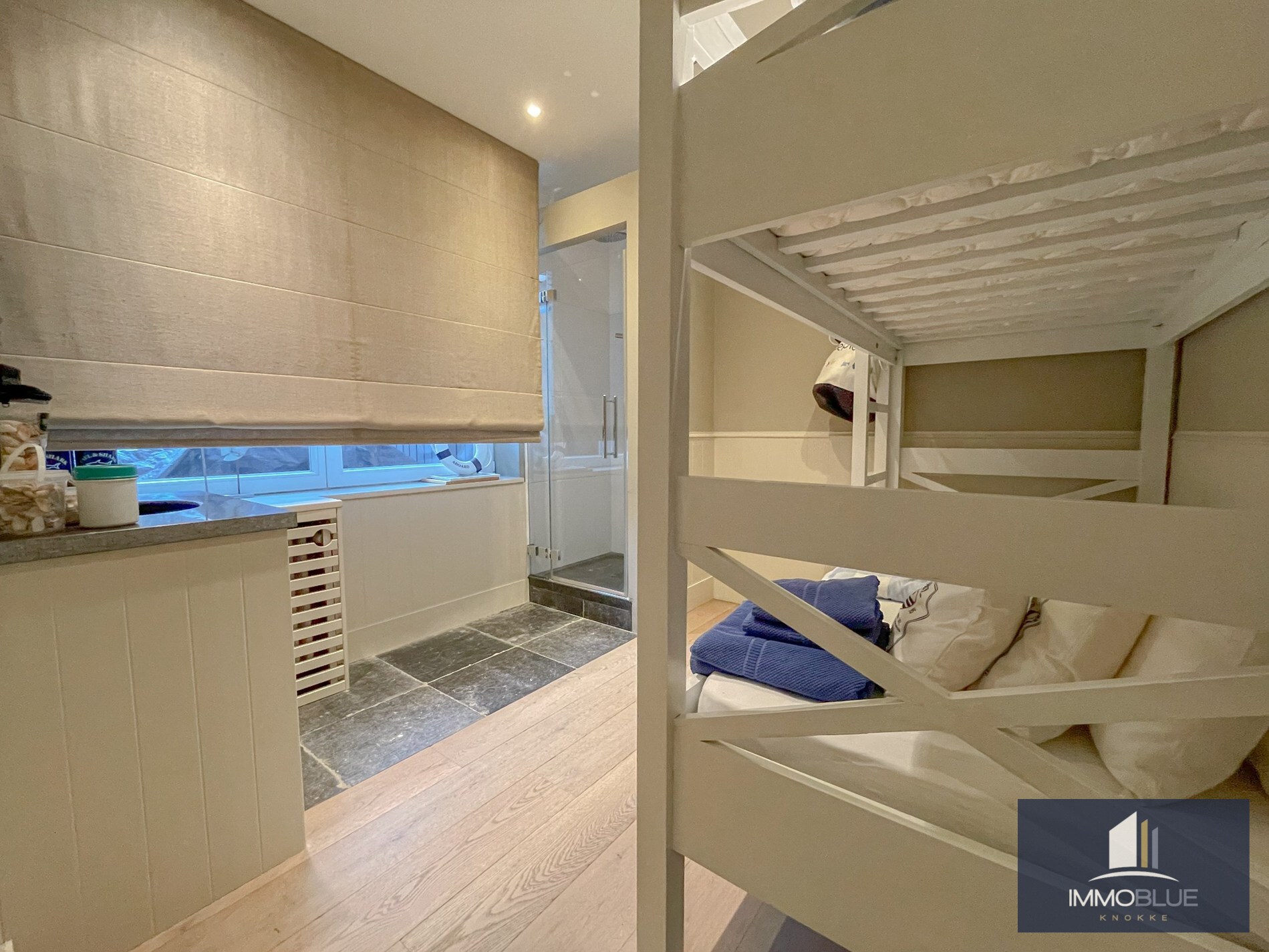 Aangenaam, perfect onderhouden appartement met een ruim terras. 