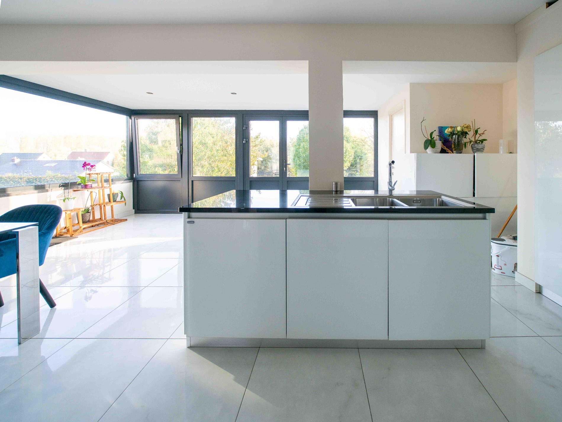 Zéér ruime energiezuinige woning met 4 kamers en bureau 