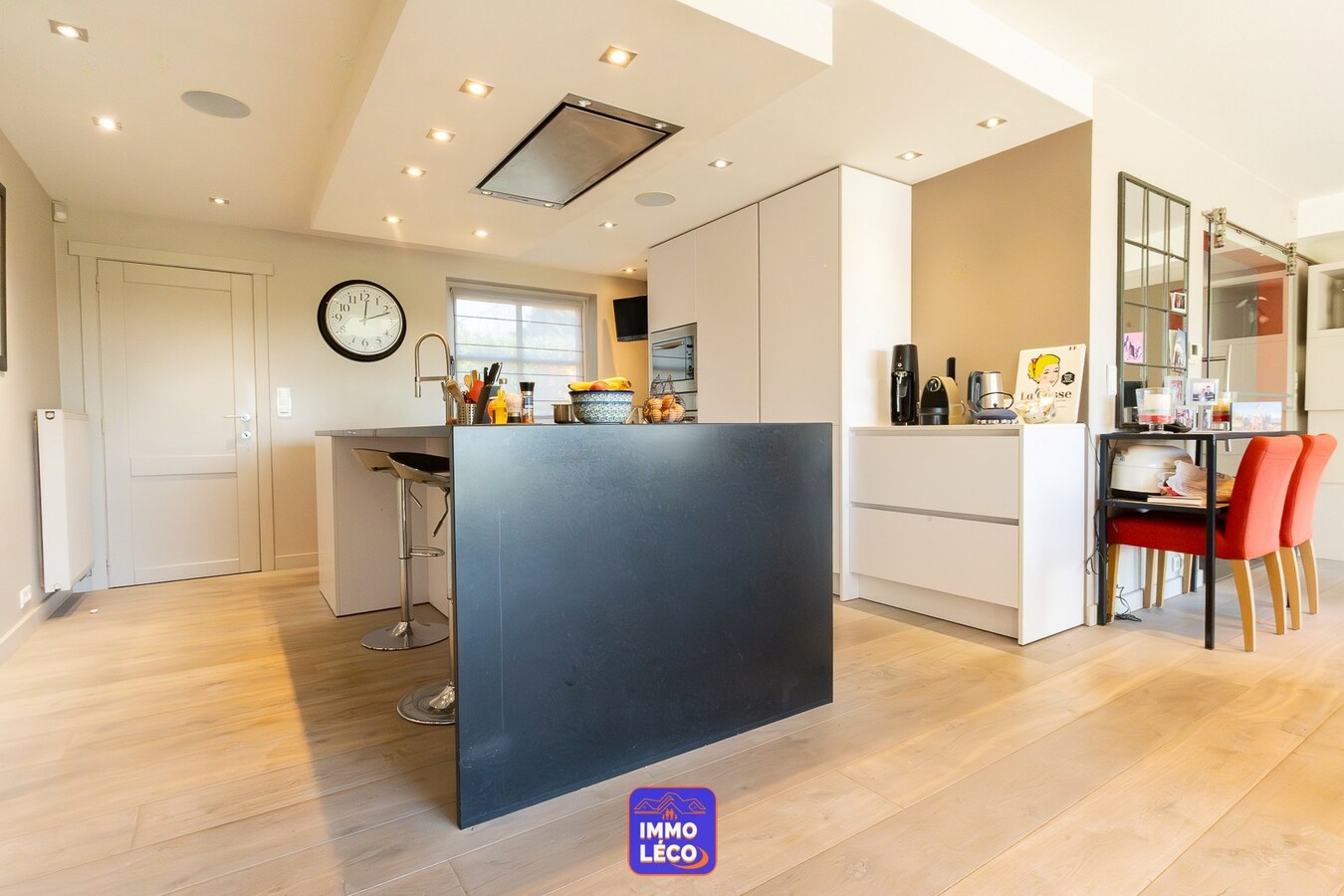 Propriété de prestige au Bois Fichaux avec dépendance, érigée sur 1899m² ! Vue imprenable ! 