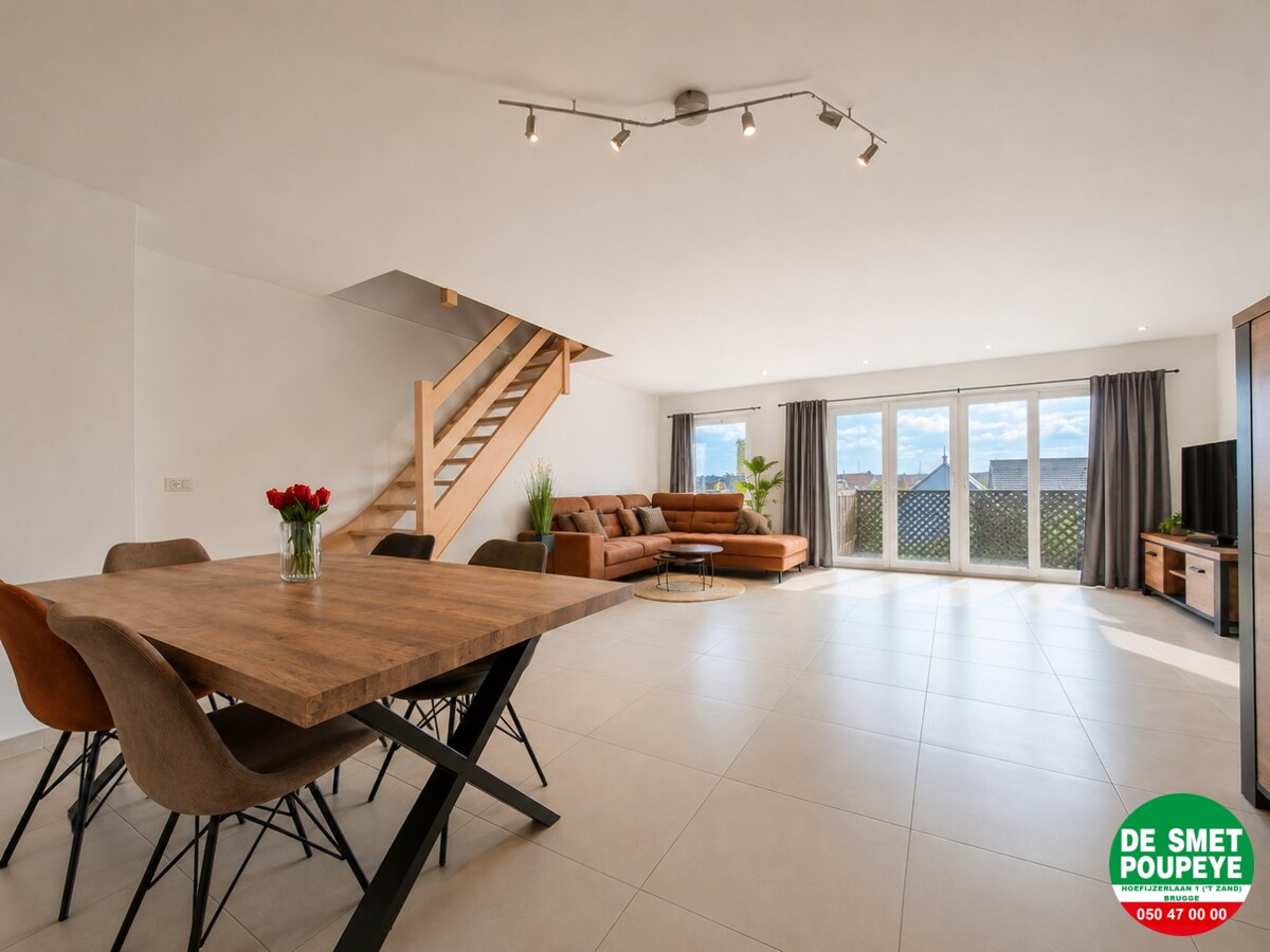 Ruim duplex appartement nabij 't station 