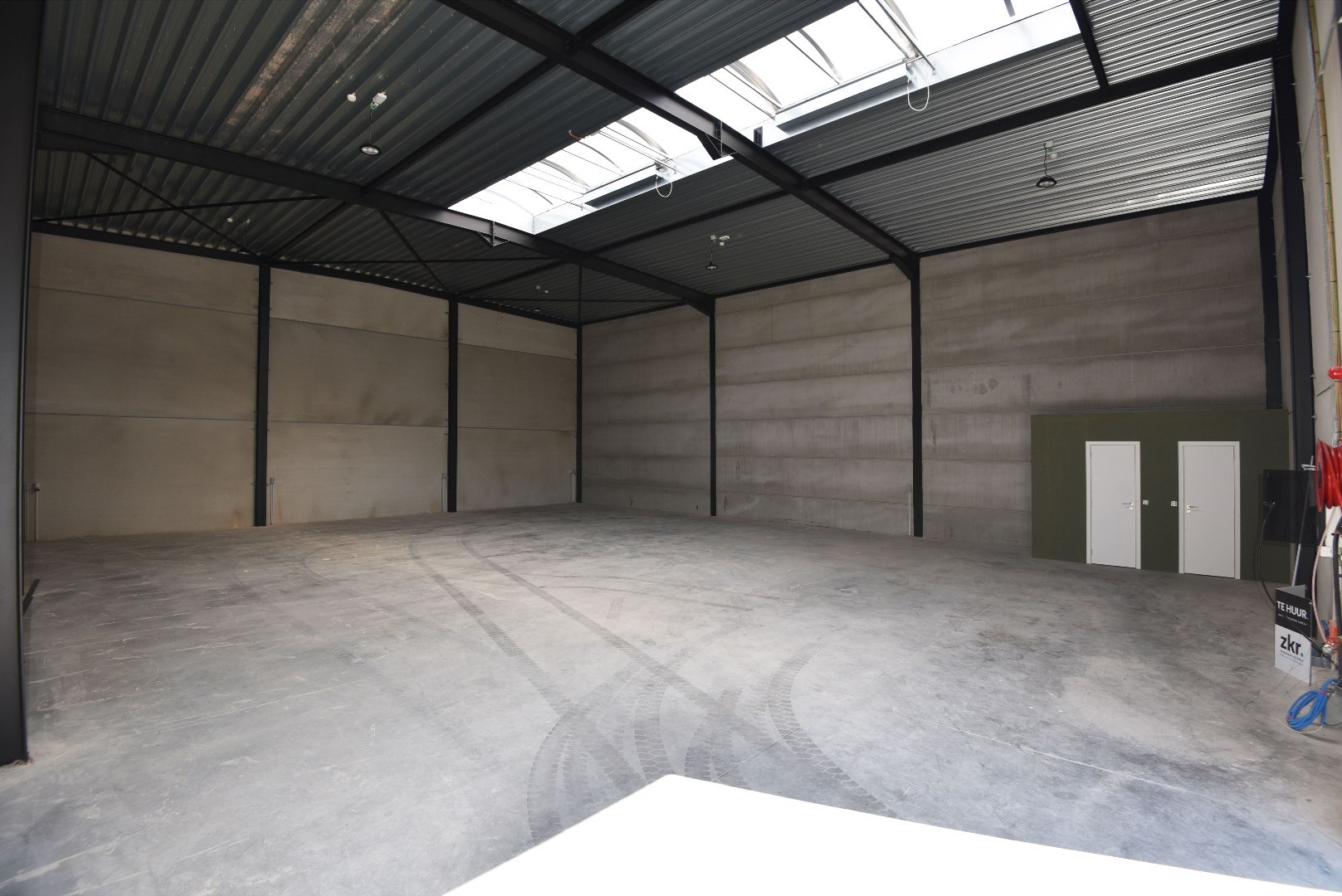 Goed gelegen nieuwbouw KMO-unit 267m² te Eeklo 