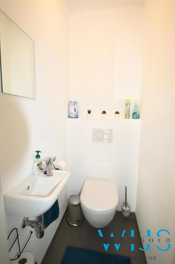 Prachtige duplex + garage in het rustige landelijke OOSTEEKLO 