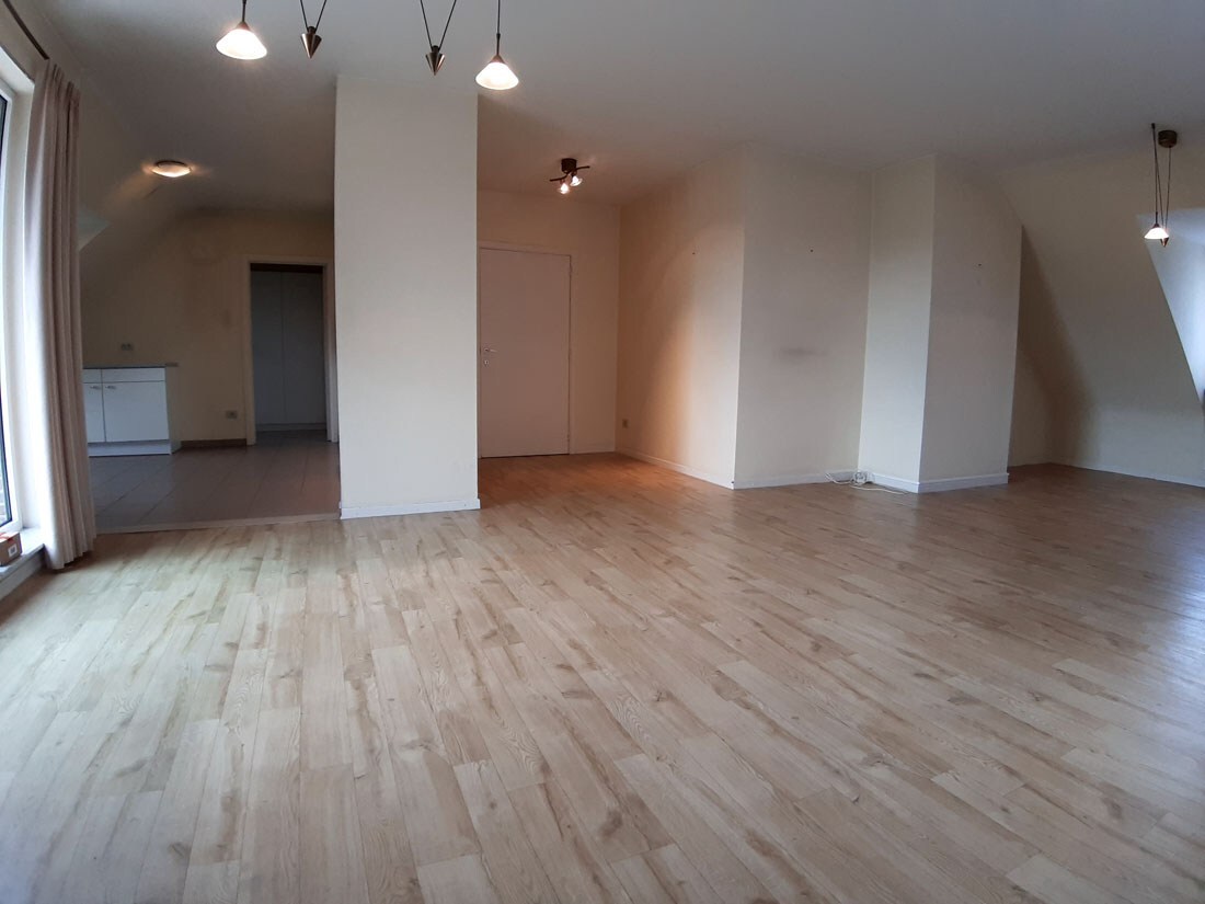 Ruim appartement op de 2de verdieping te Achel 
