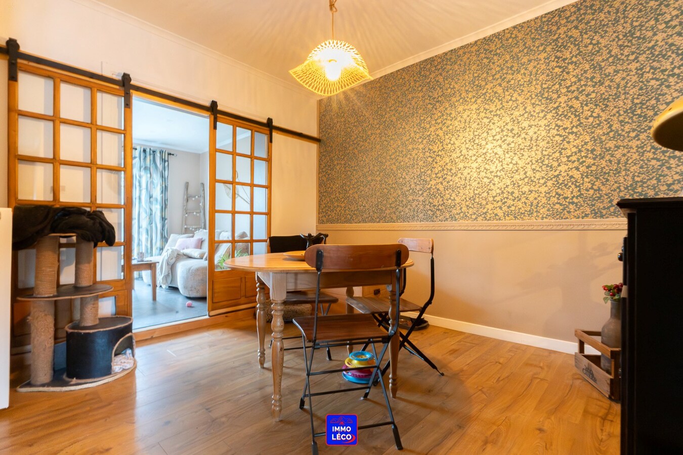 Immeuble de rapport : 3 logements et grand garage, idéal investisseurs ! 