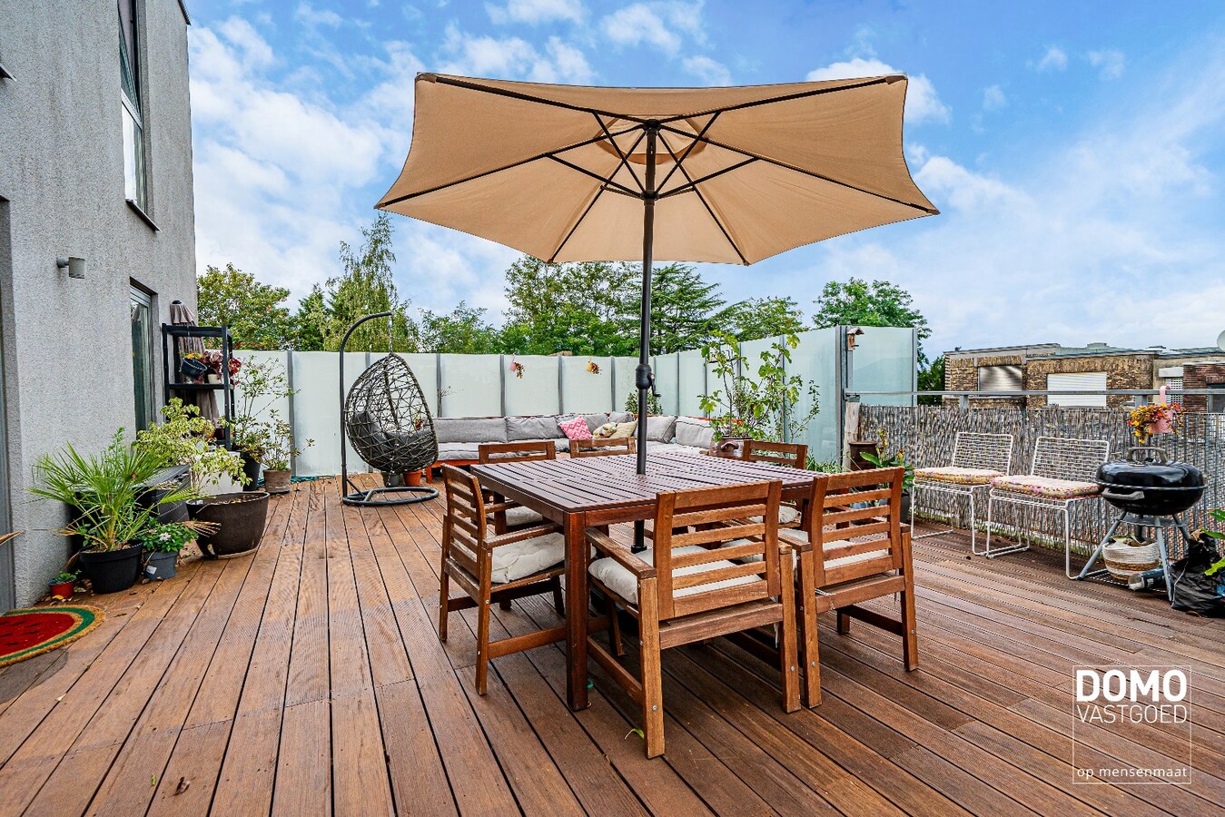 PRACHTIGE LOFT MET ROYAAL TERRAS OP TOPLOCATIE BINNEN DE GROTE RING VAN HASSELT 