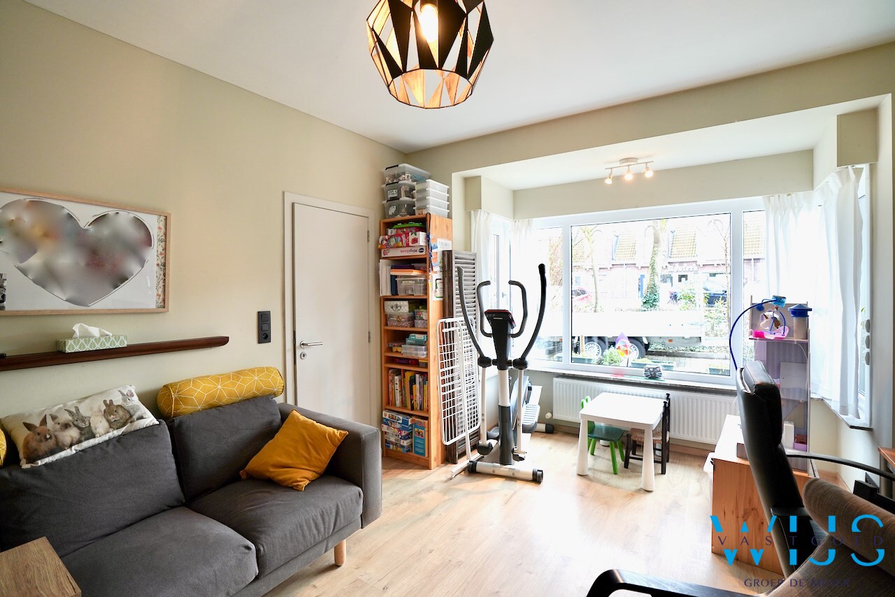 Instapklaar &amp; energiezuinig woonhuis met LOODS te Kluizen ! 