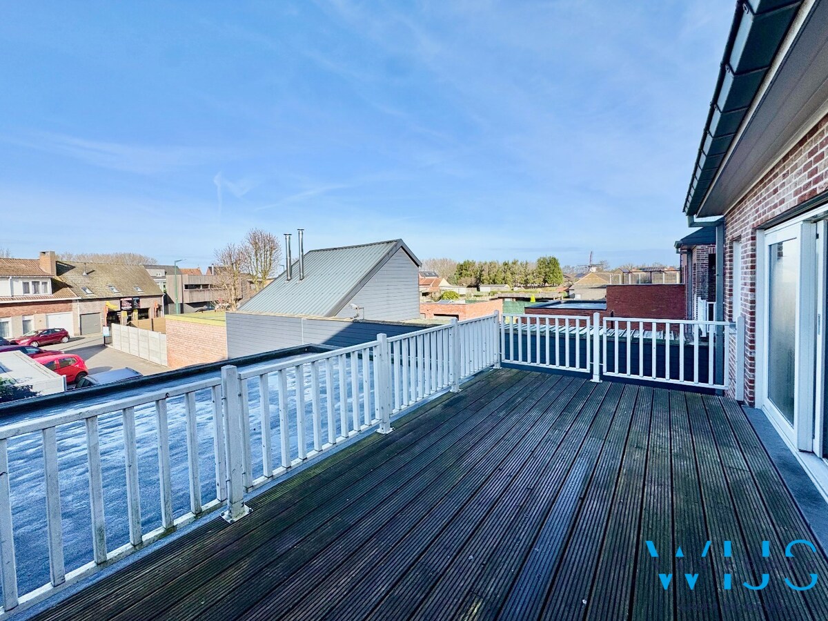 Recent duplexappartement met zeer aangenaam terras te Ertvelde ! 