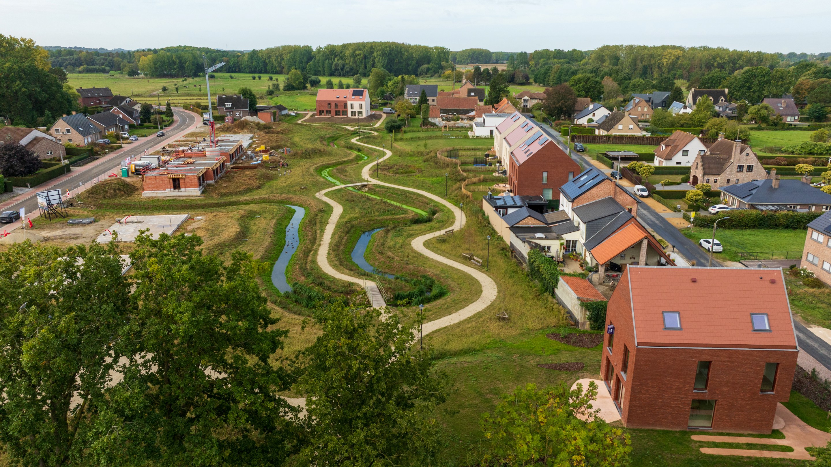 Nieuwbouw open bebouwing met 5 slaapkamers 