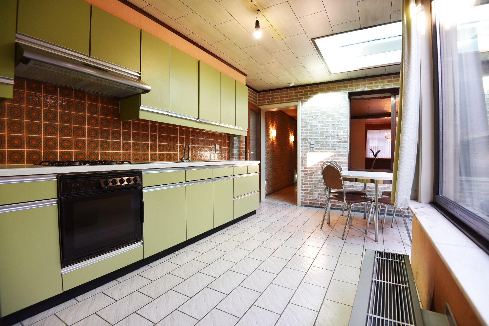 Te renoveren rijwoning  te centrum Eeklo 