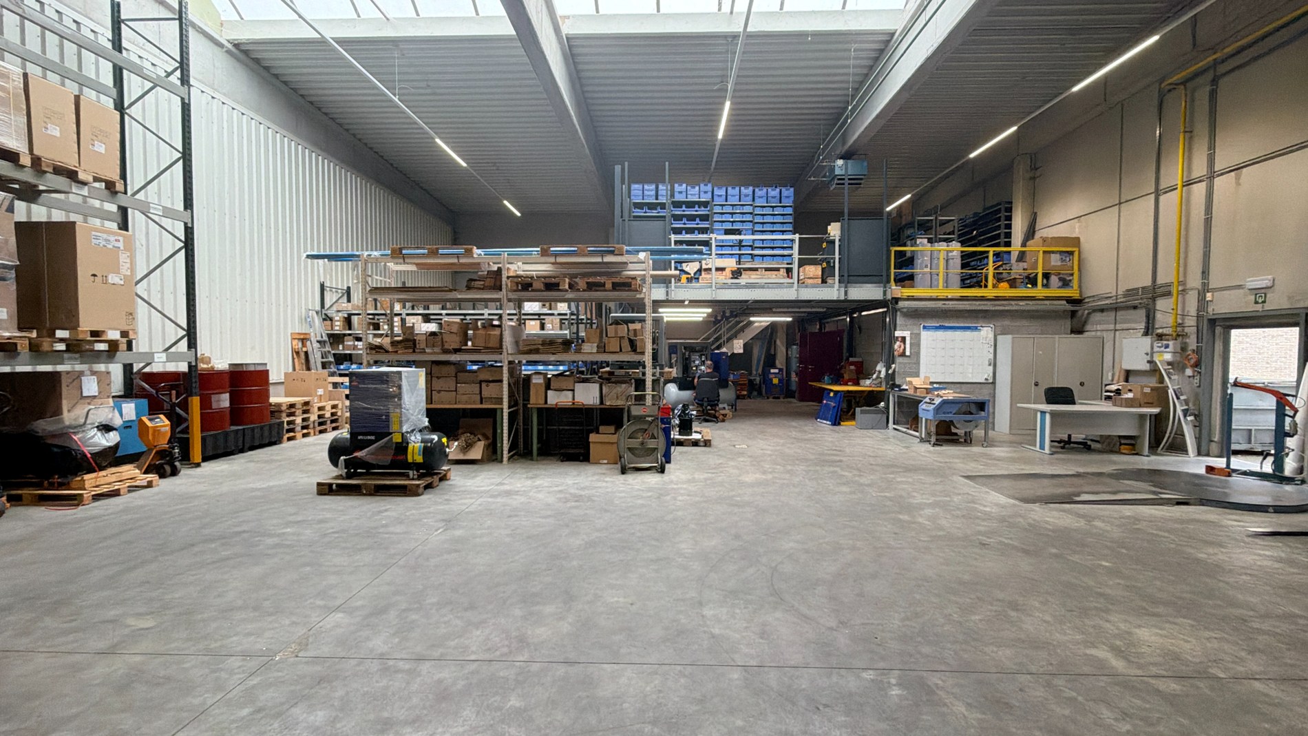 Magazijnen en kantoren te huur in Bedrijvenpark Molenberg in Schelle