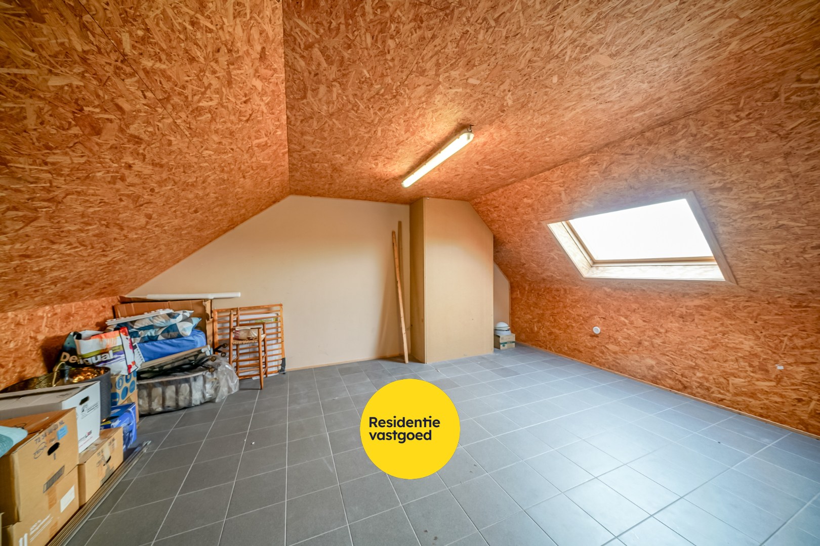 Instapklare woning met 3 kamers, tuin en garage 