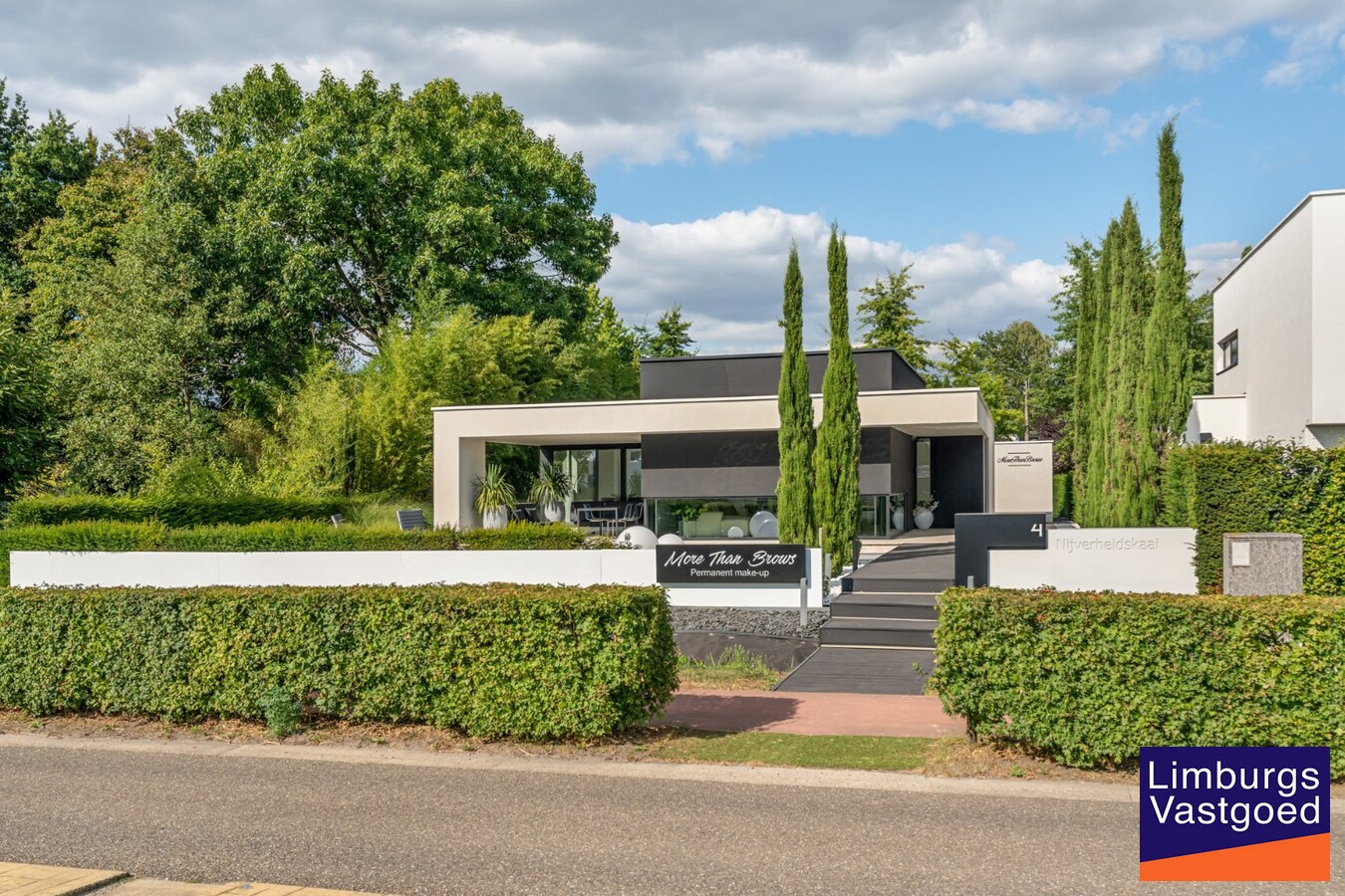 Unieke designvilla met zwembad en panoramisch uitzicht op het Albertkanaal 