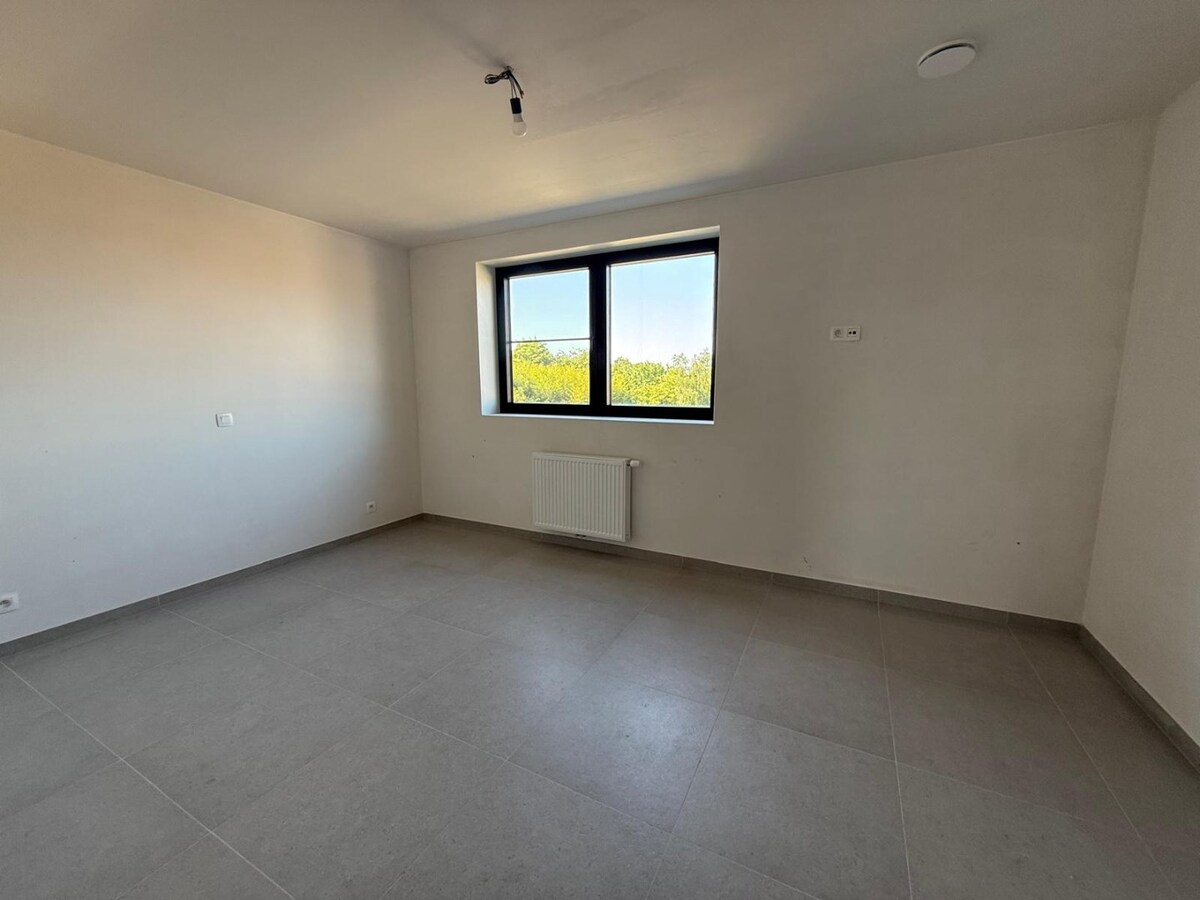 Instapklare nieuwe woning in een rustige woonwijk 