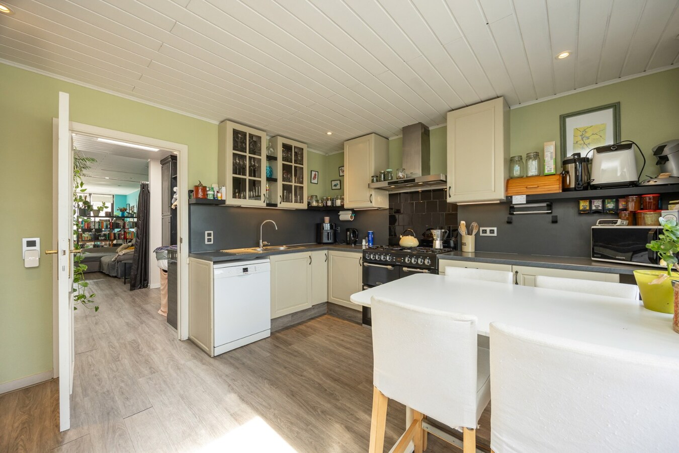 Charmante woning met tuin en garage te Hemiksem! 