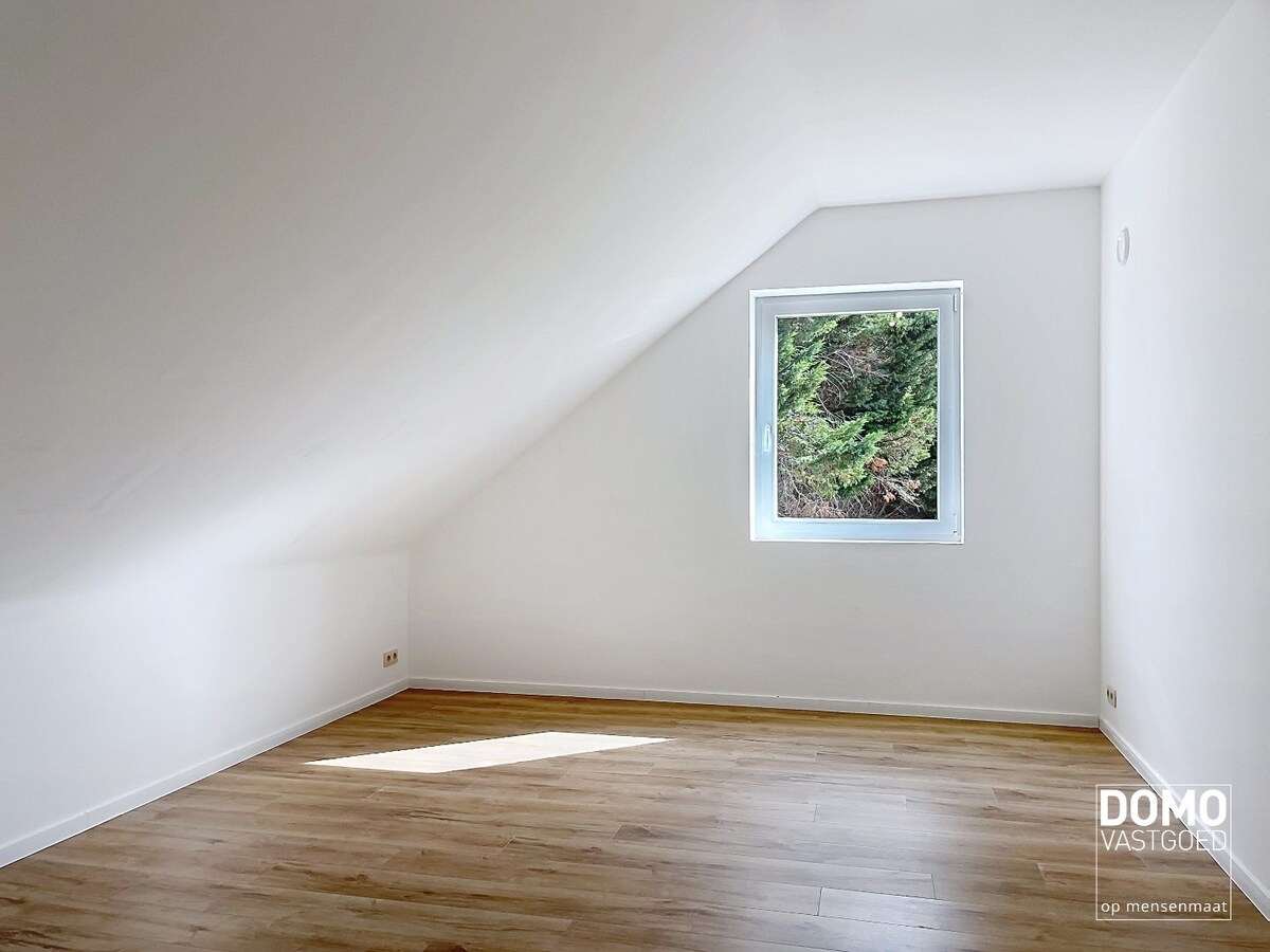 MODERNE NIEUWBOUWWONING MET 3 SLAAPKAMERS TE KORTENAKEN 