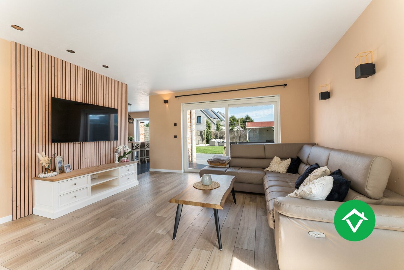 Recente nieuwbouwwoning met vier slaapkamers te Menen 