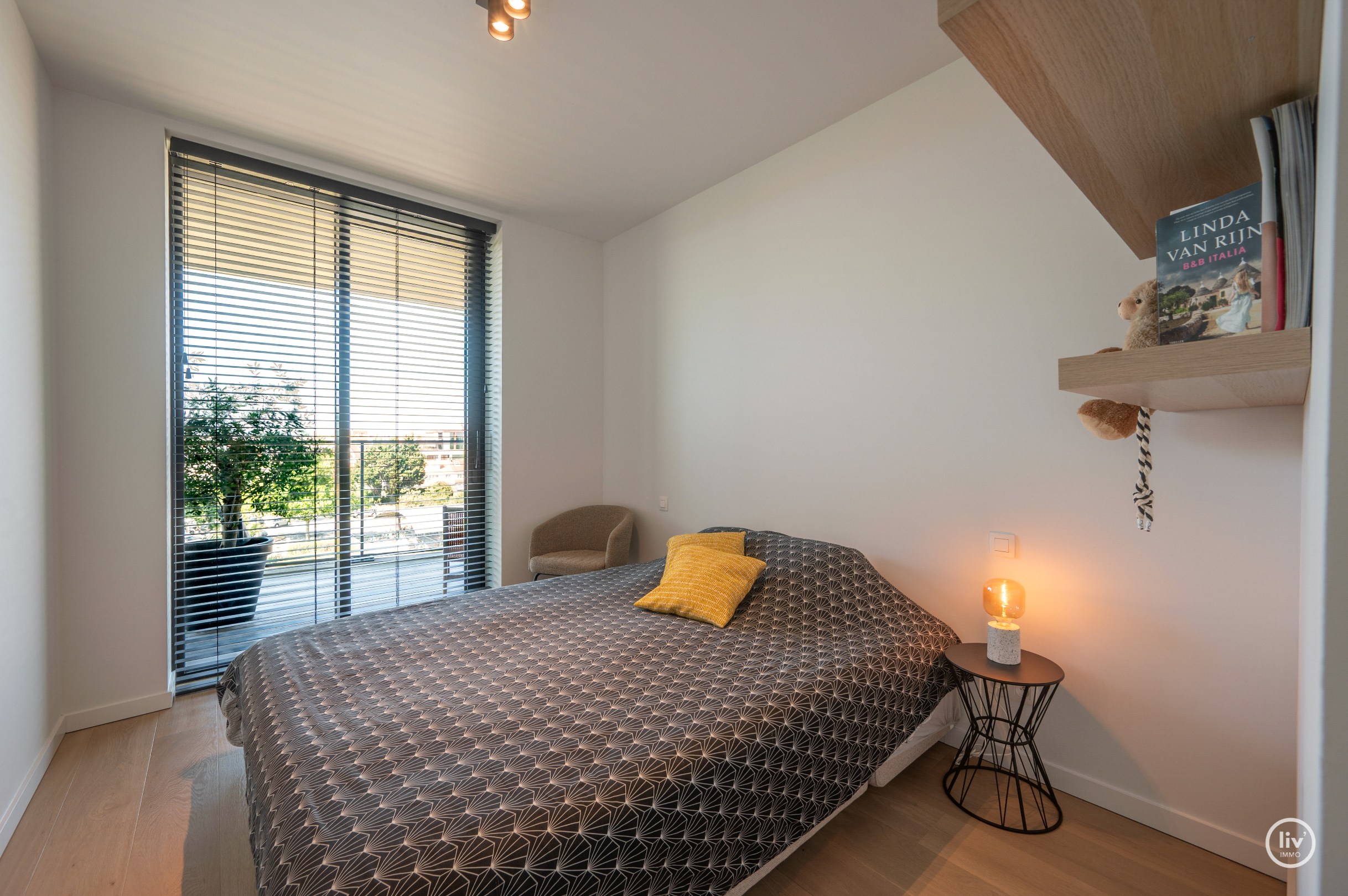 Lichtrijk appartement met groot terras te Res. Lake Garden - Duinenwater 