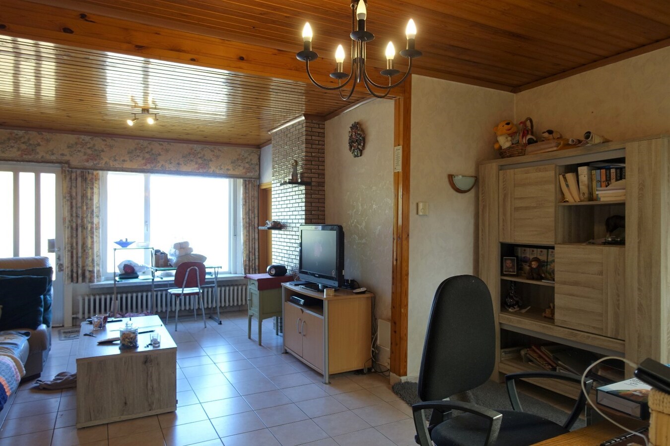 Uitzonderlijk gelegen woning met grote tuin 