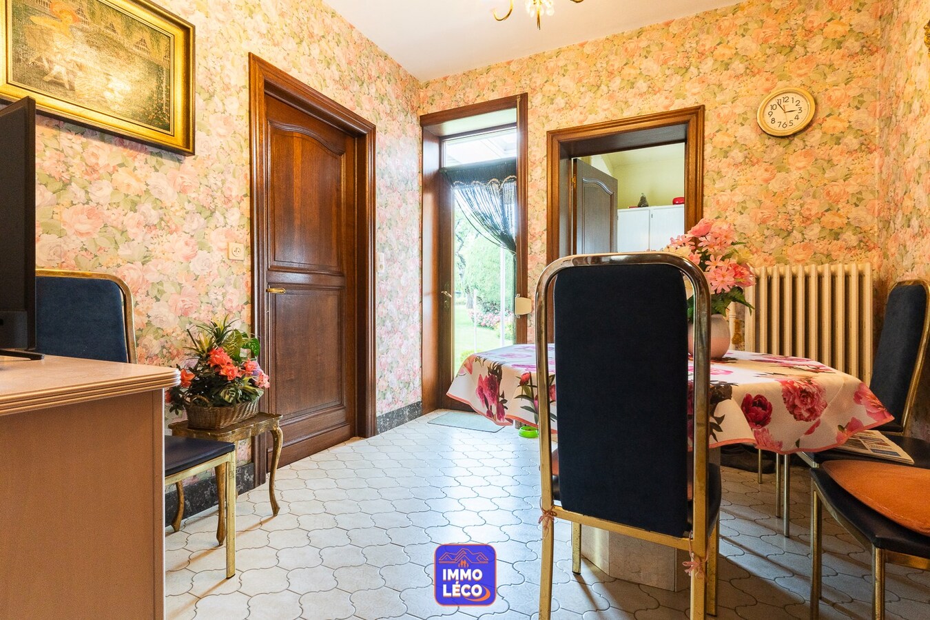 Villa érigée sur 1436m² avec garage, parking et grand jardin, secteur prisé "La Coquinie" !! 