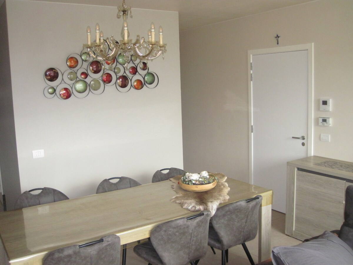 2-slaapkamer appartement met aangenaam terras. 