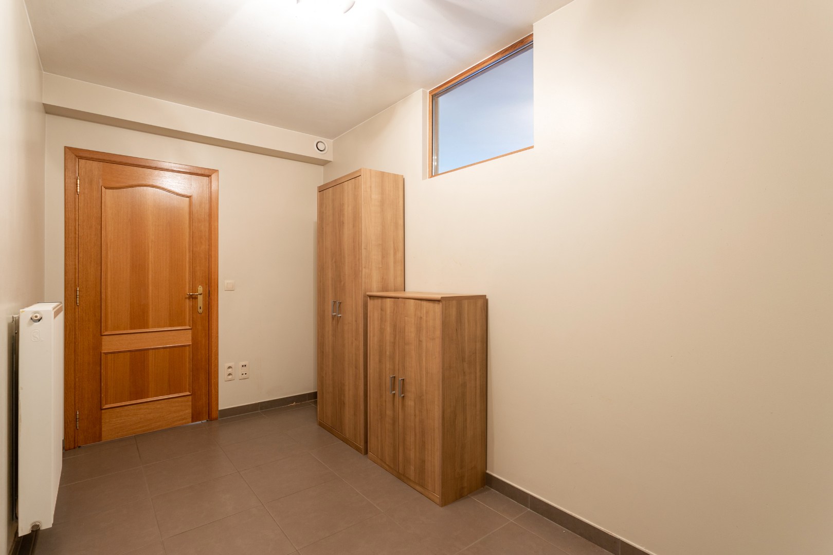 Appartement met 2 slpk, ruim terras en kelder 