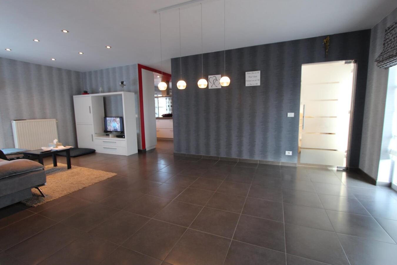 Alleenstaande woning met 5 slaapkamers te Koekelare 