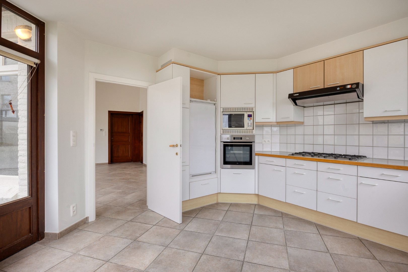 Instapklare gezinswoning met praktijkruimte 